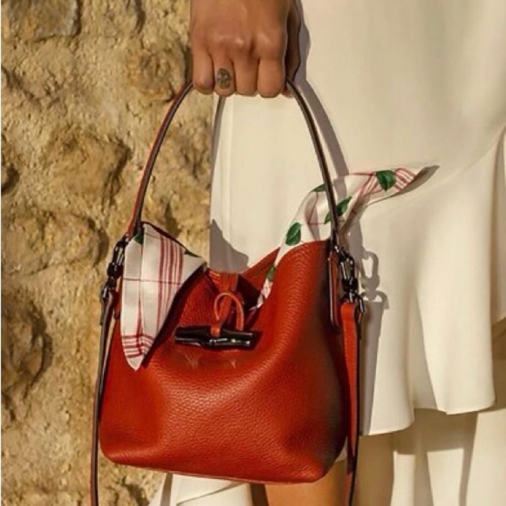 Longchamp Roseau Essential XS Bucket bag in sienna red